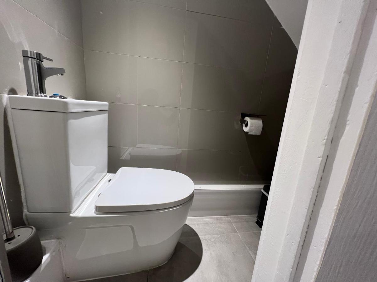 Sakura,Sleeps 8 Netflix Villa Oxford Eksteriør billede