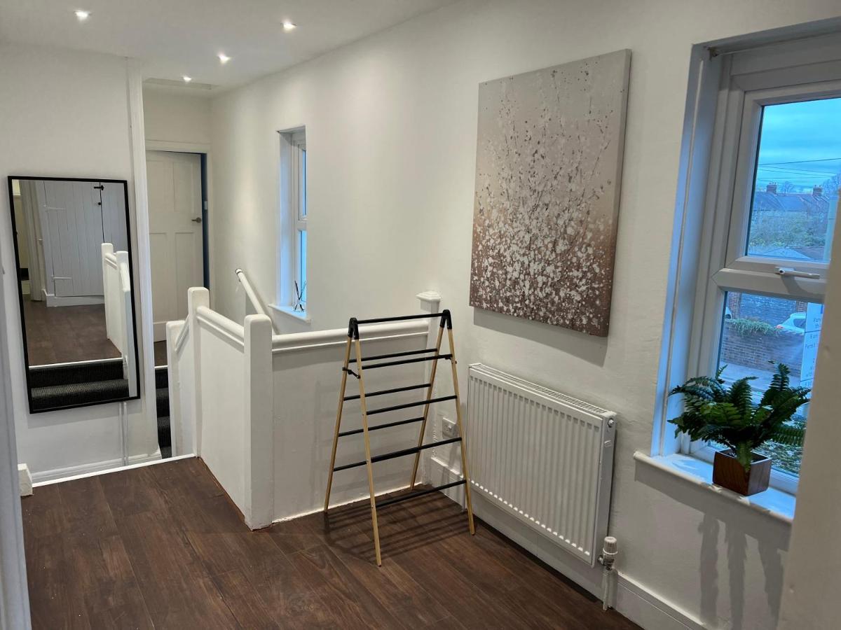Sakura,Sleeps 8 Netflix Villa Oxford Eksteriør billede